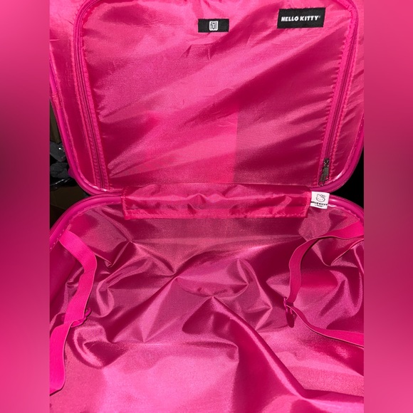 💗 NEW! Hello Kitty Hardcase Carry-On Luggage - Picture 9 of 10